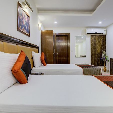Airport La Sapphire Hotel & Restaurant New Delhi Extérieur photo