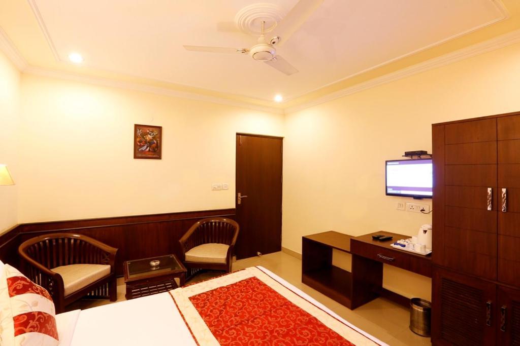 Airport La Sapphire Hotel & Restaurant New Delhi Extérieur photo