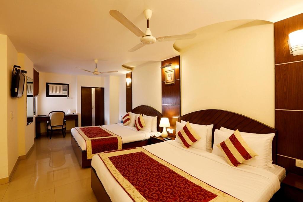 Airport La Sapphire Hotel & Restaurant New Delhi Extérieur photo