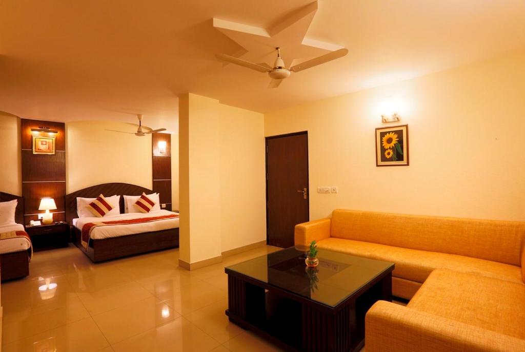 Airport La Sapphire Hotel & Restaurant New Delhi Extérieur photo